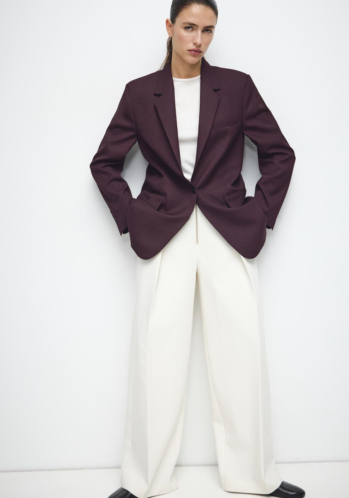 Straight Suit Jacket With Lapel Pockets - Burgundy