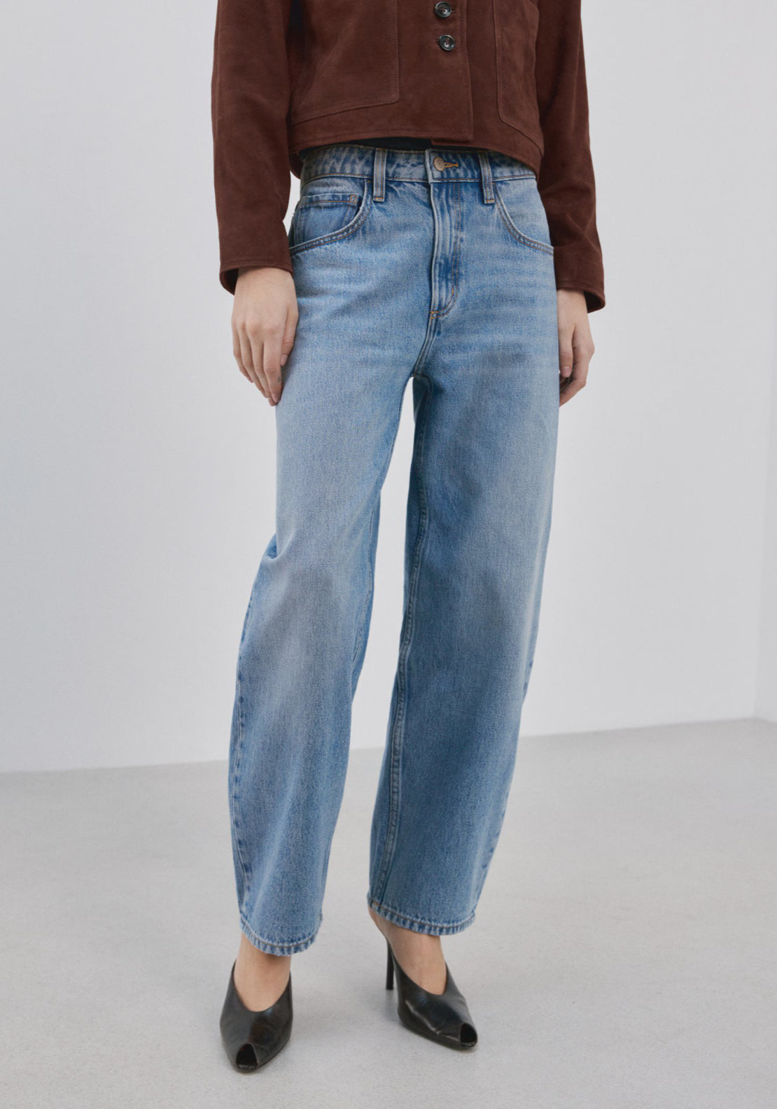 High-Waisted Barrel Jeans - Blue