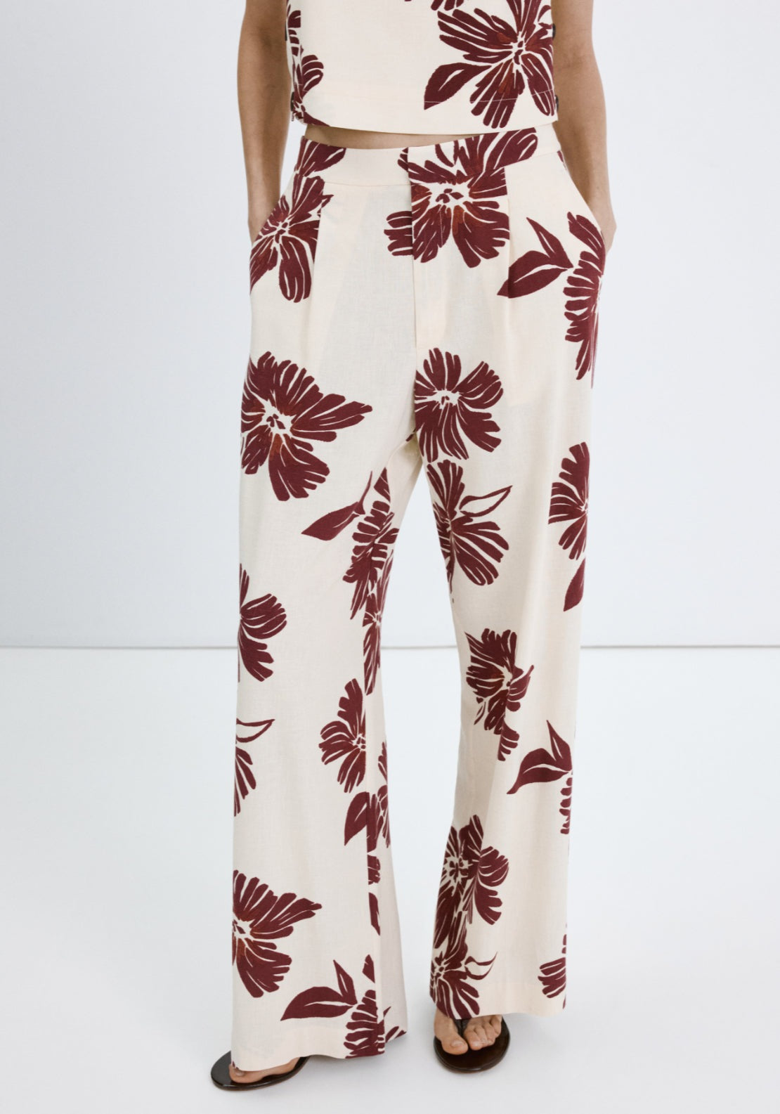 Printed Pleated Trousers - Cream