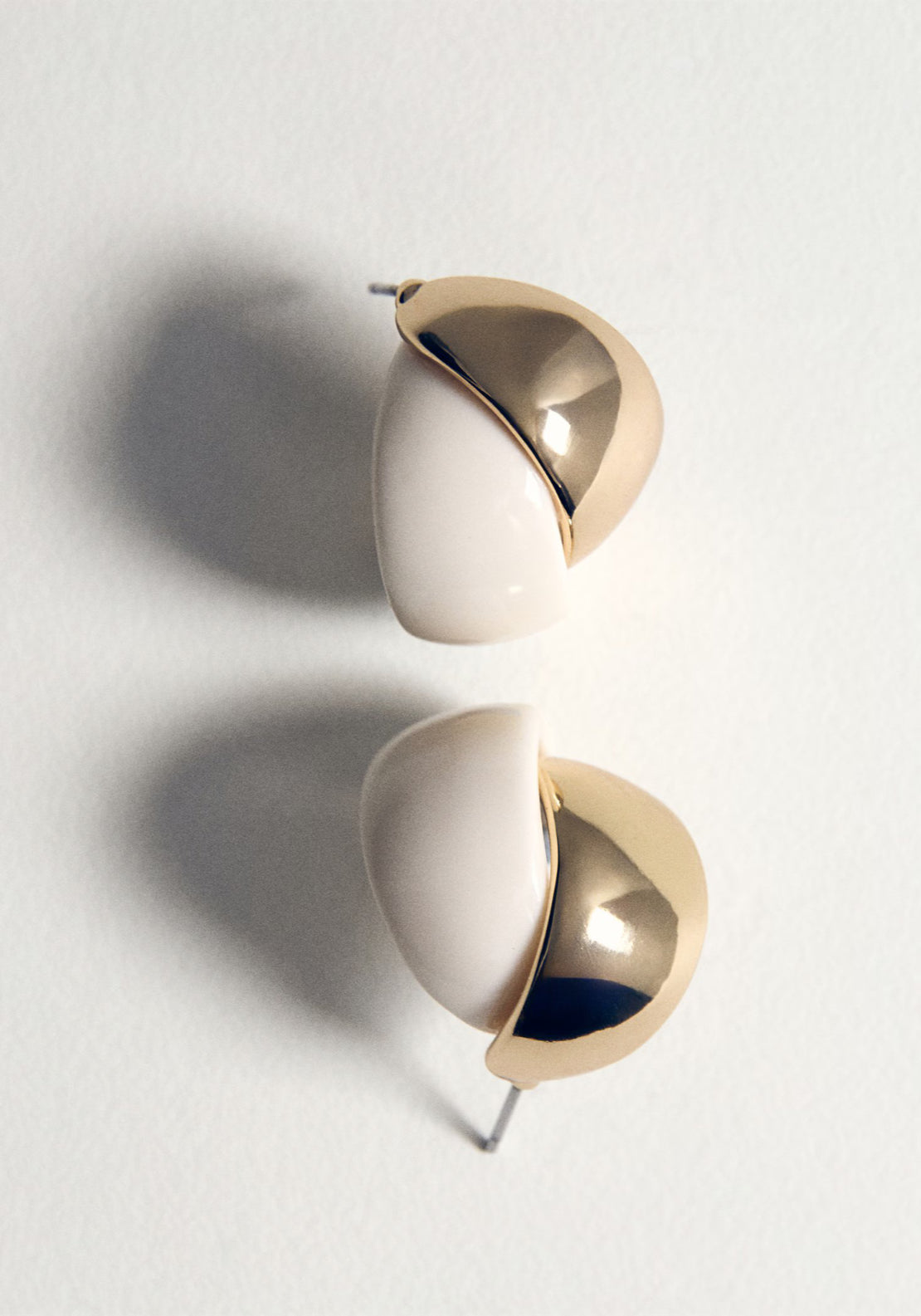 Mixed Resin Earrings - Cream