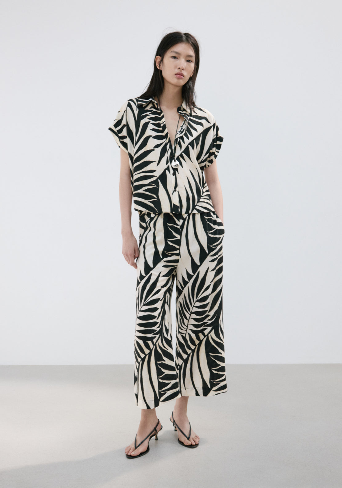 Flowy Printed Shirt - Black And White