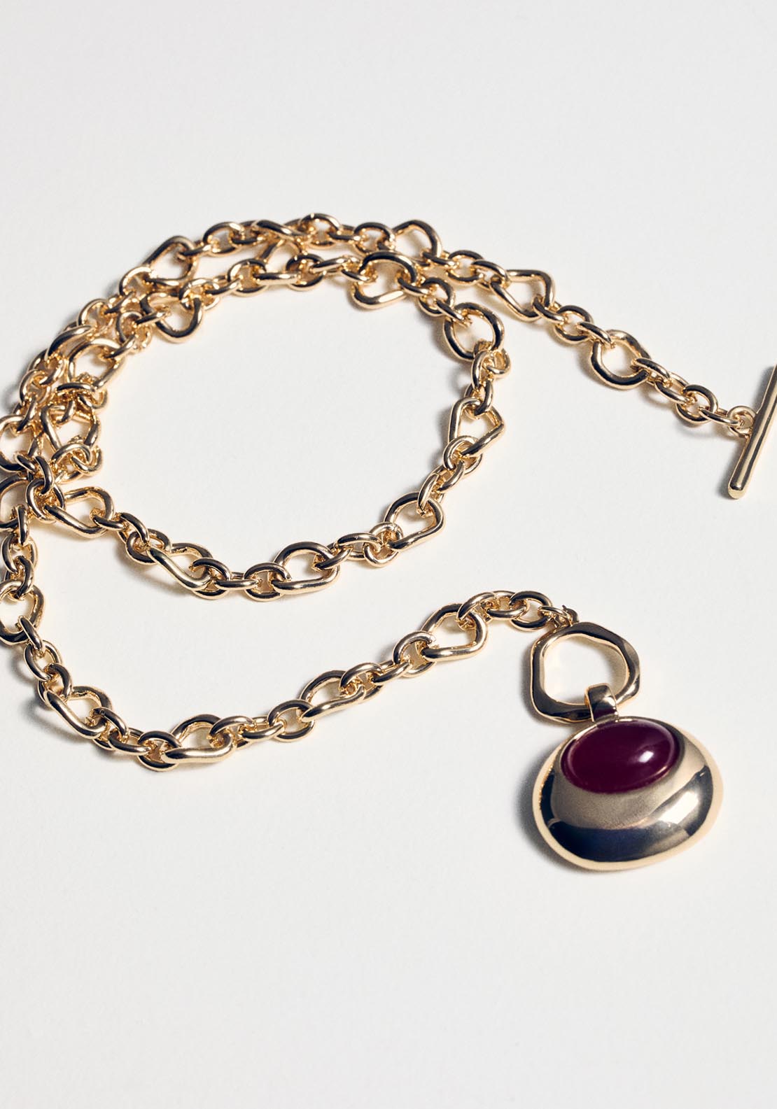 Necklace With Pendant - Gold