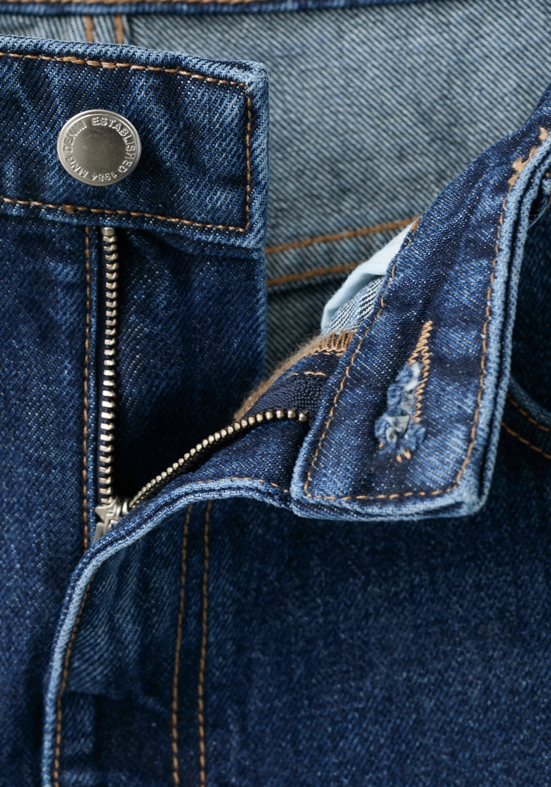 Balloon Jeans With Rolled Up Hem - Blue