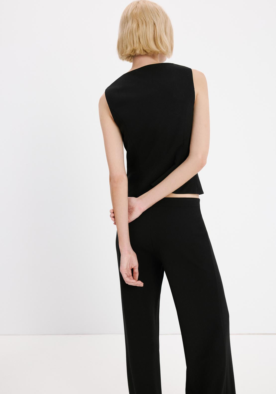 Buttoned Vest - Black