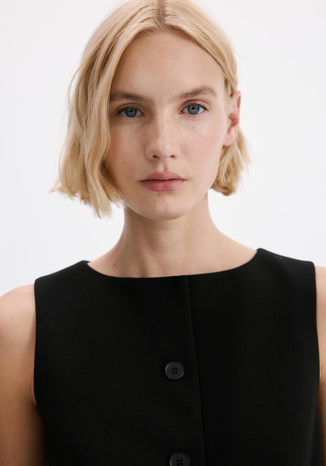 Buttoned Vest - Black