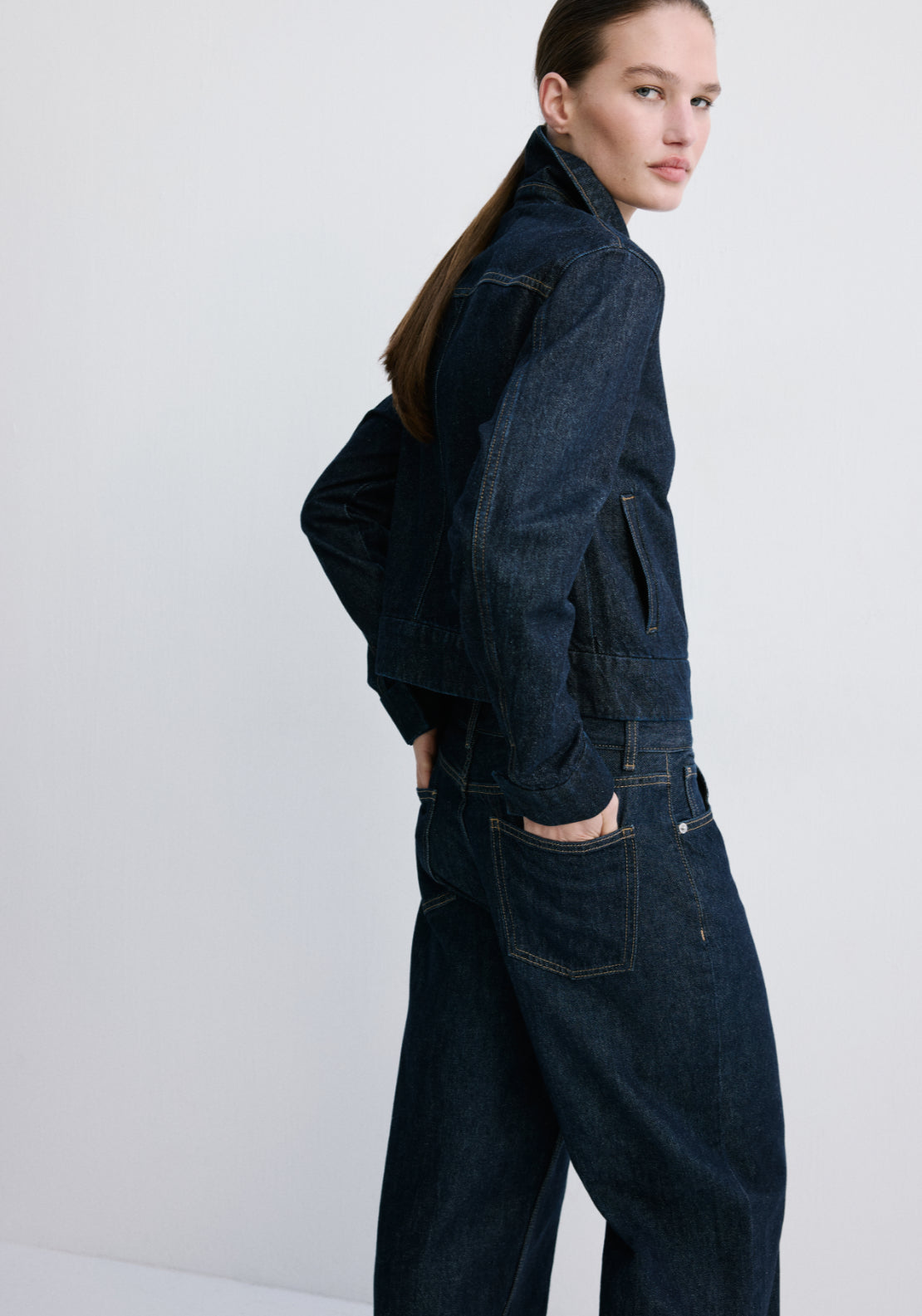 Fitted Denim Jacket With Pockets - Blue