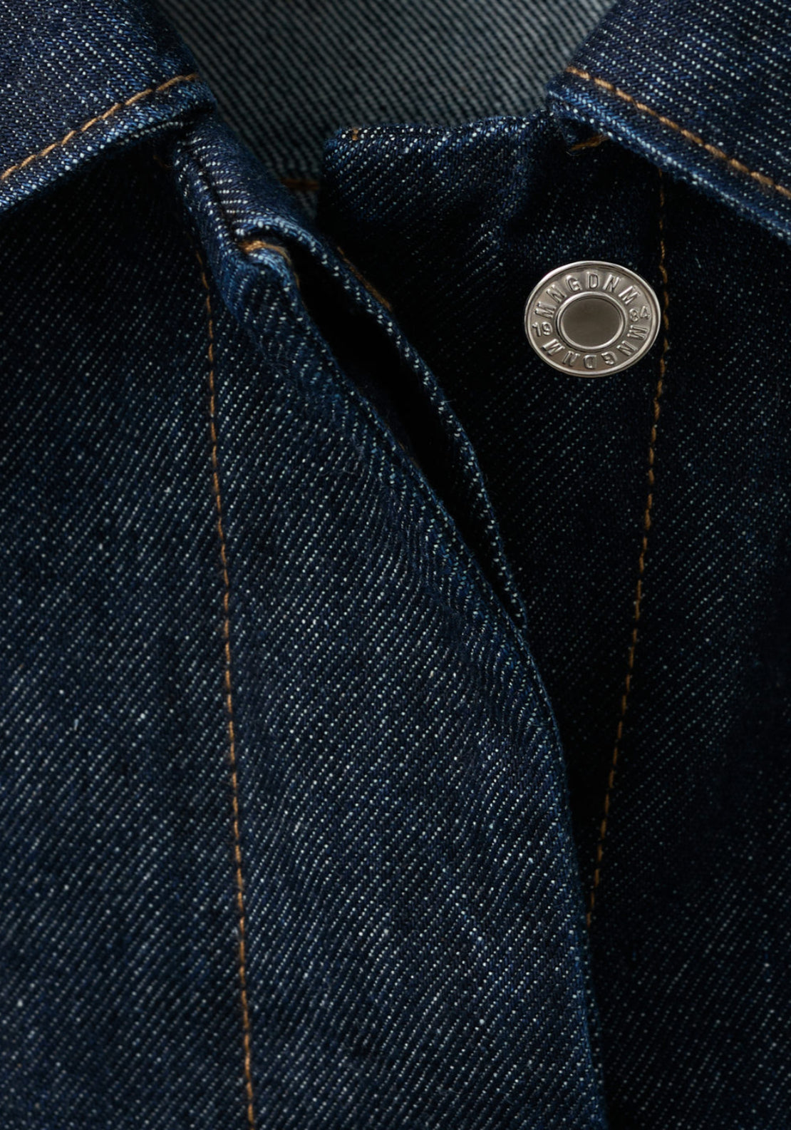 Fitted Denim Jacket With Pockets - Blue