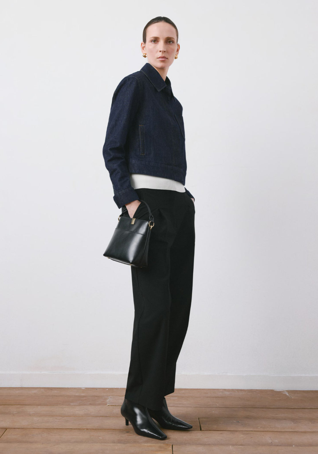 Fitted Denim Jacket With Pockets - Blue