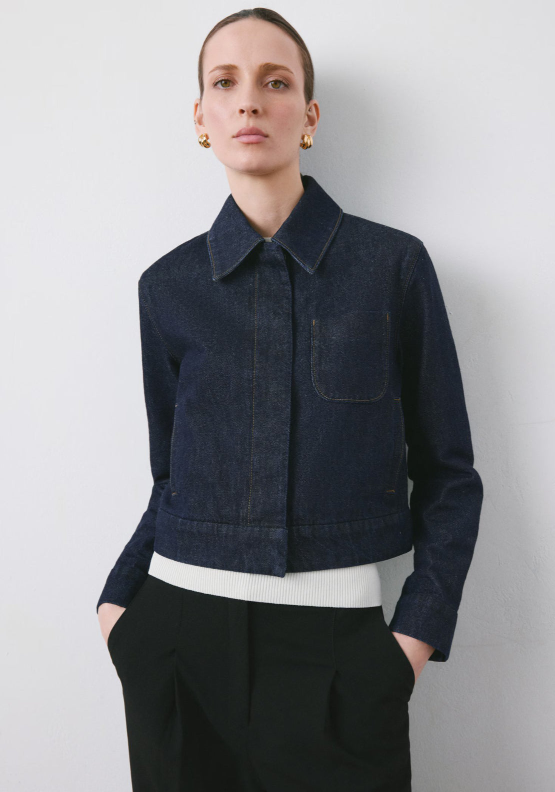 Fitted Denim Jacket With Pockets - Blue