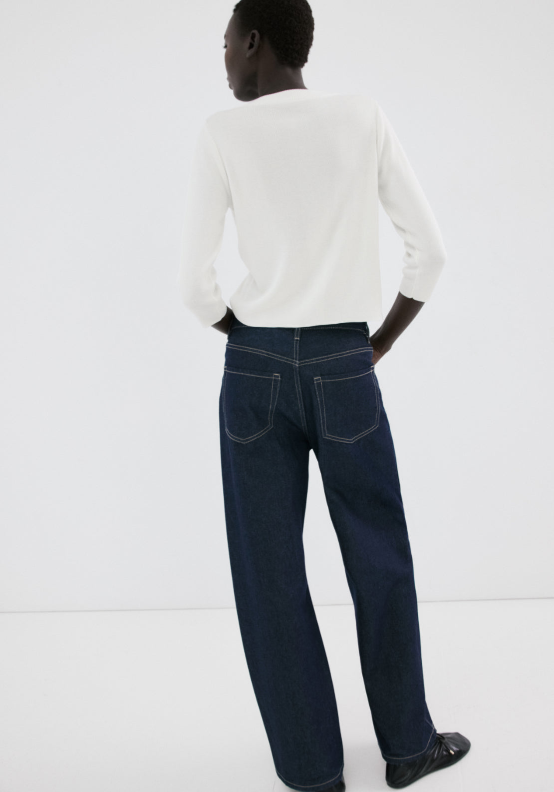 Knitted Cardigan With Jewel Button - White