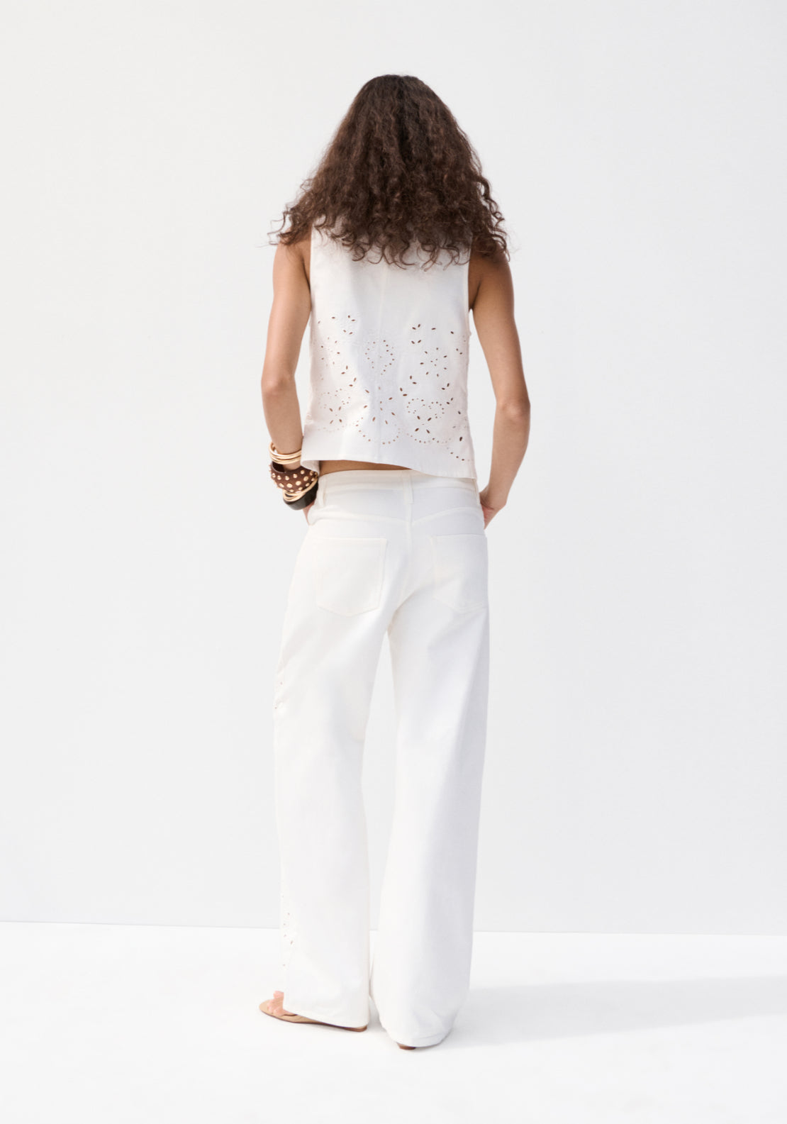 Embroidered Cut Out Balloon Jeans - White