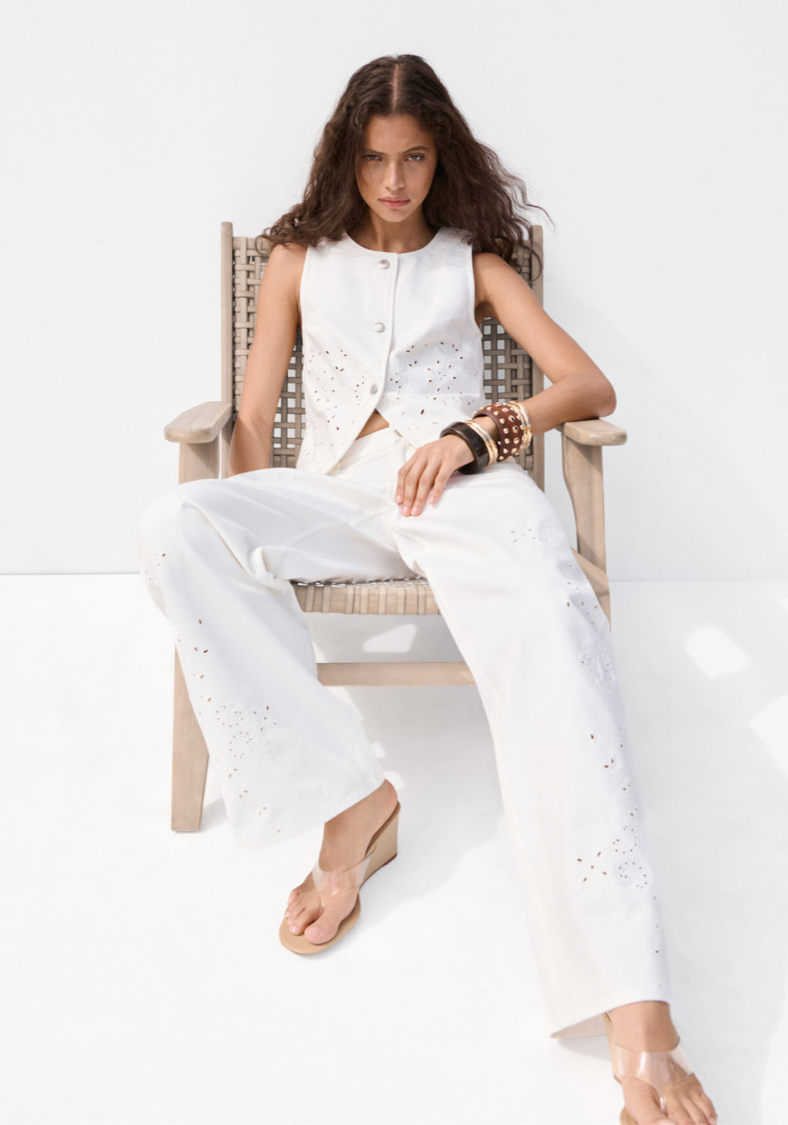 Embroidered Cut Out Balloon Jeans - White