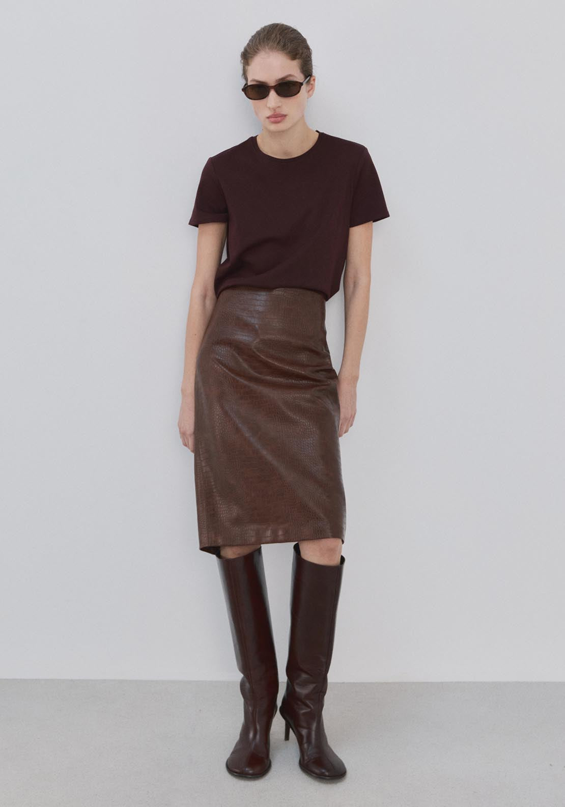 Short Sleeved Cotton T Shirt - Burgundy