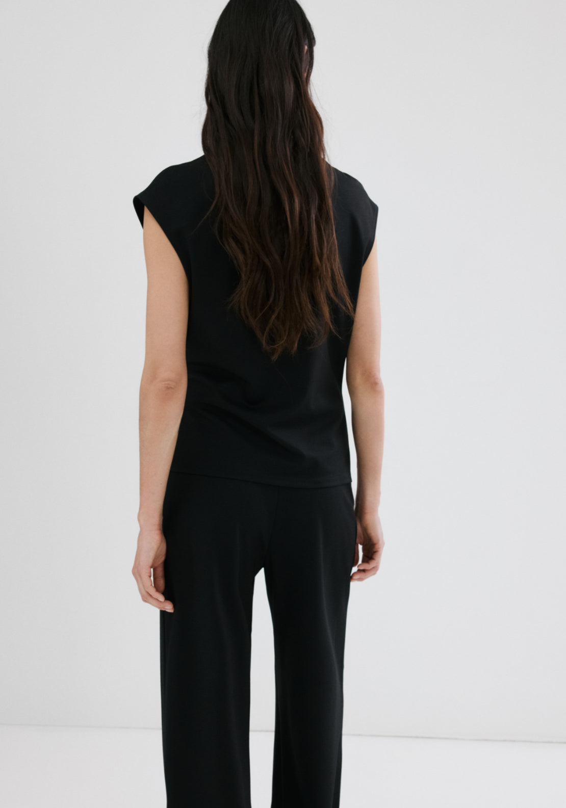 T-Shirt With Gathered Details - Black