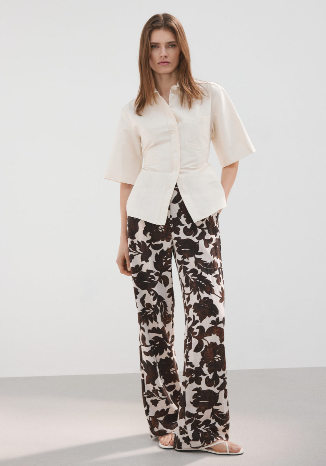 Floral Print Trousers - Brown
