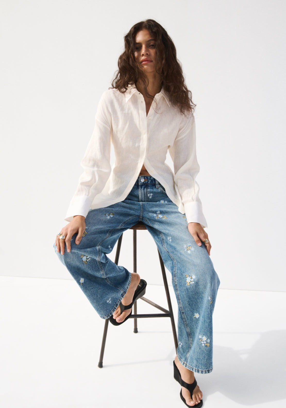 Flower Embroidered Straight-Fit Jeans - Denim Blue