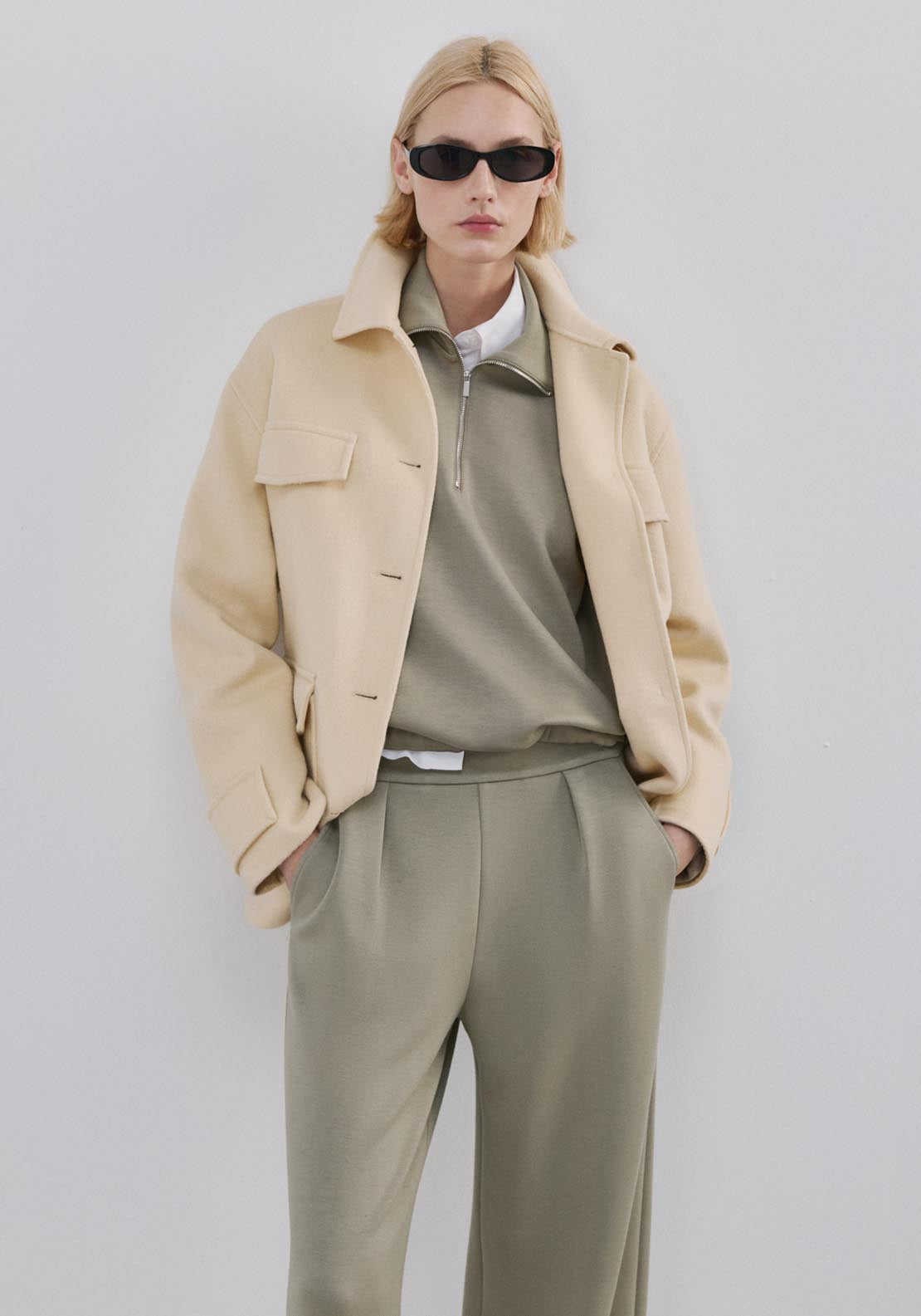 Straight Fit Trousers With Elastic Waist - Green