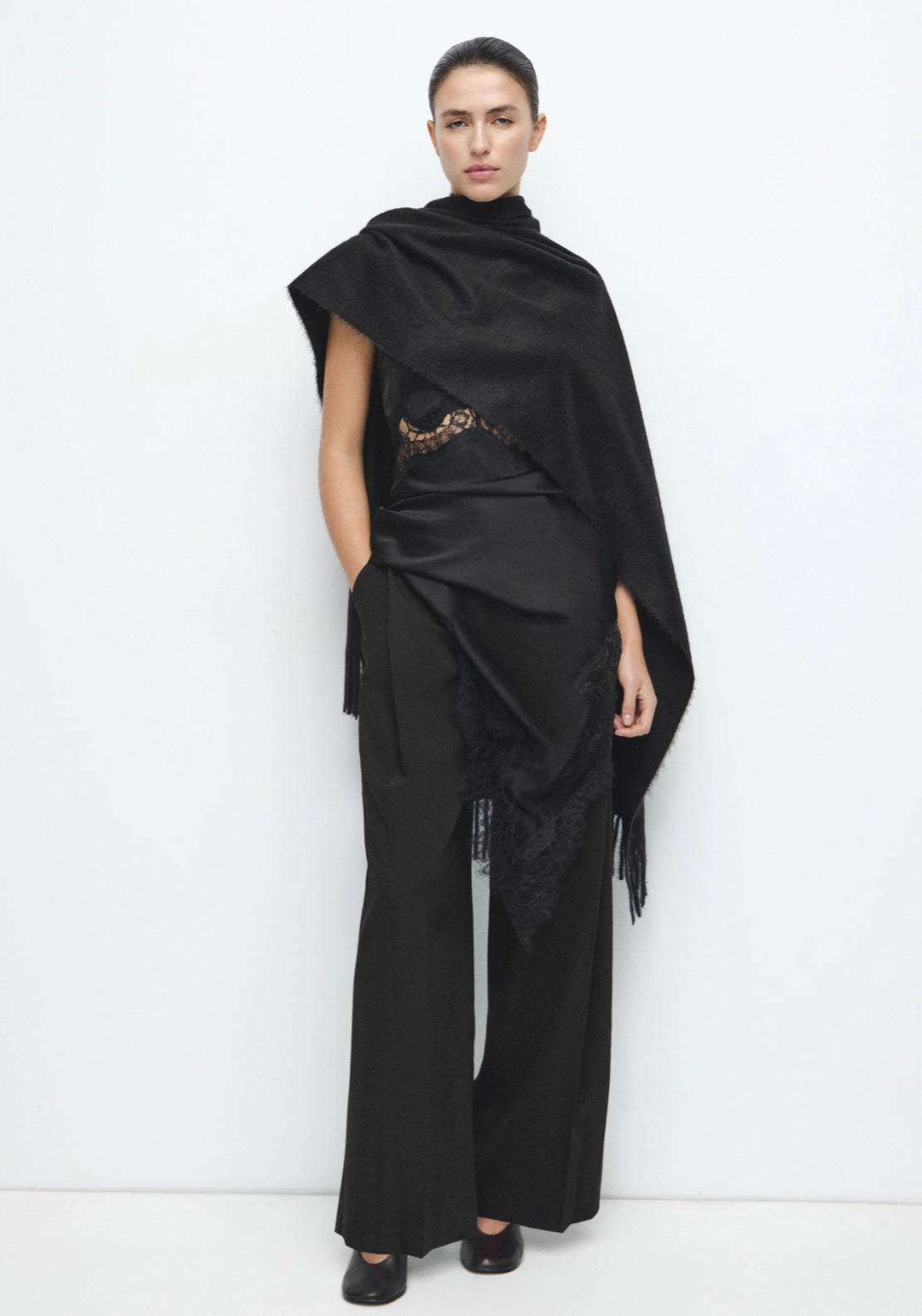 Pleated Wide Leg Trousers - Black