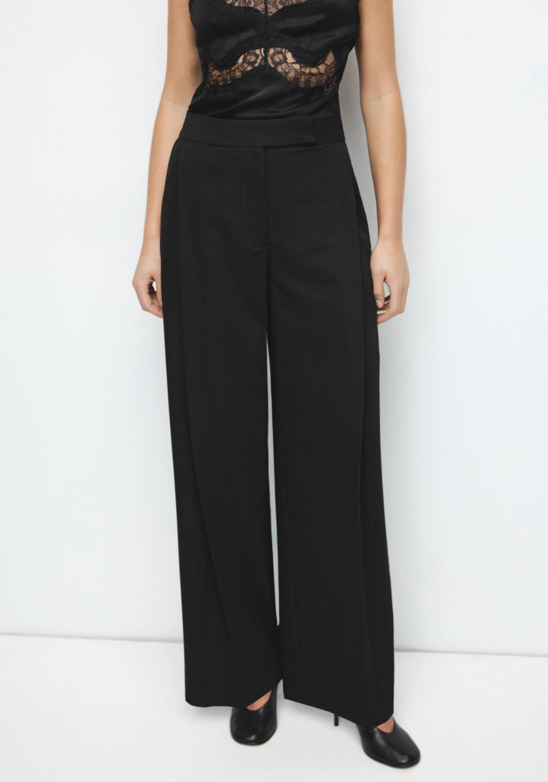 Pleated Wide Leg Trousers - Black