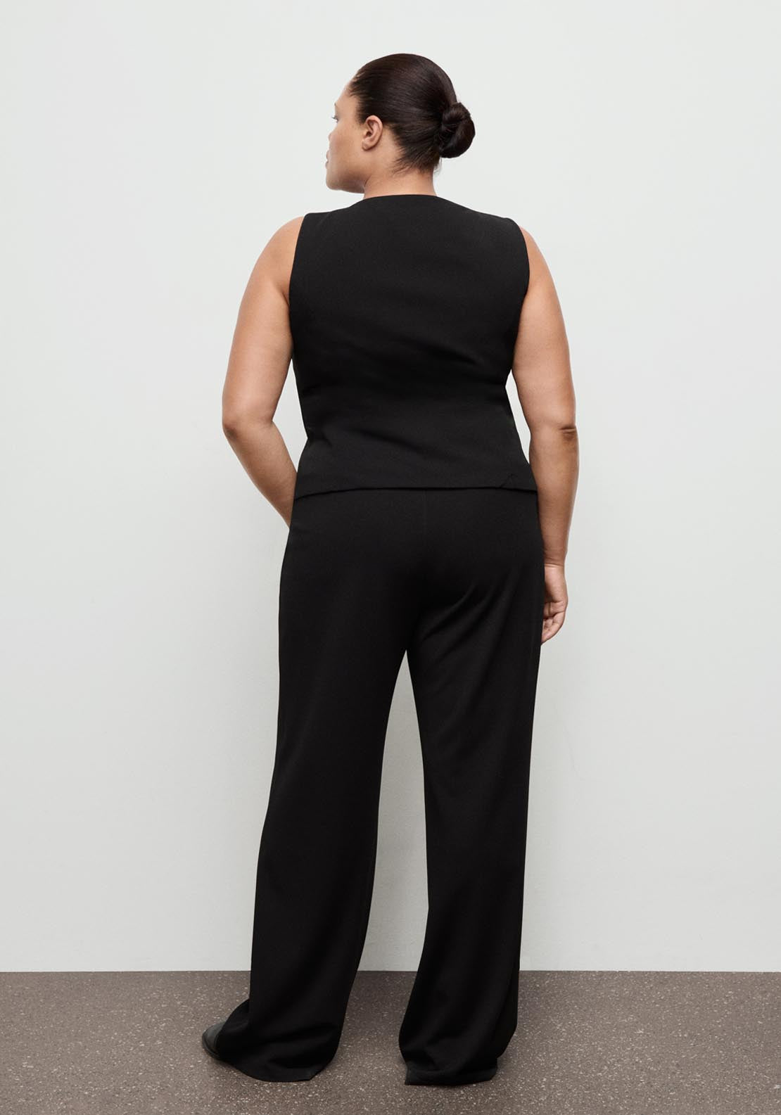 Straight Leg Trousers - Black