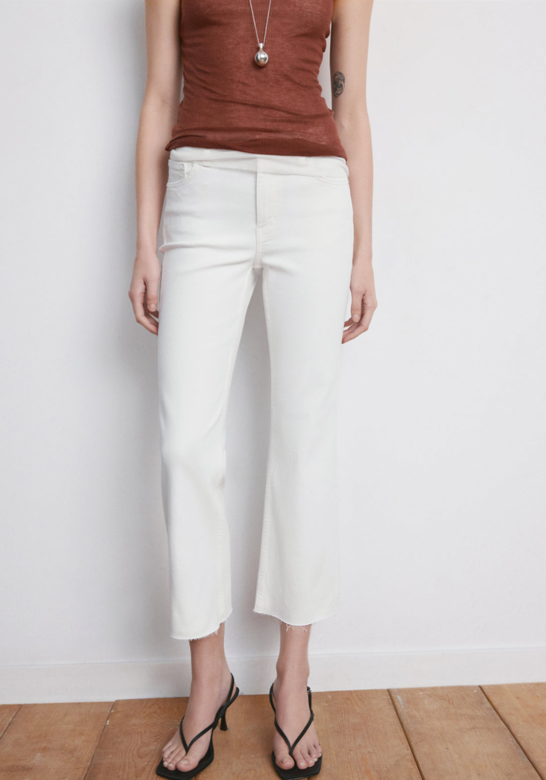 Sienna Flared Cropped Jeans - White