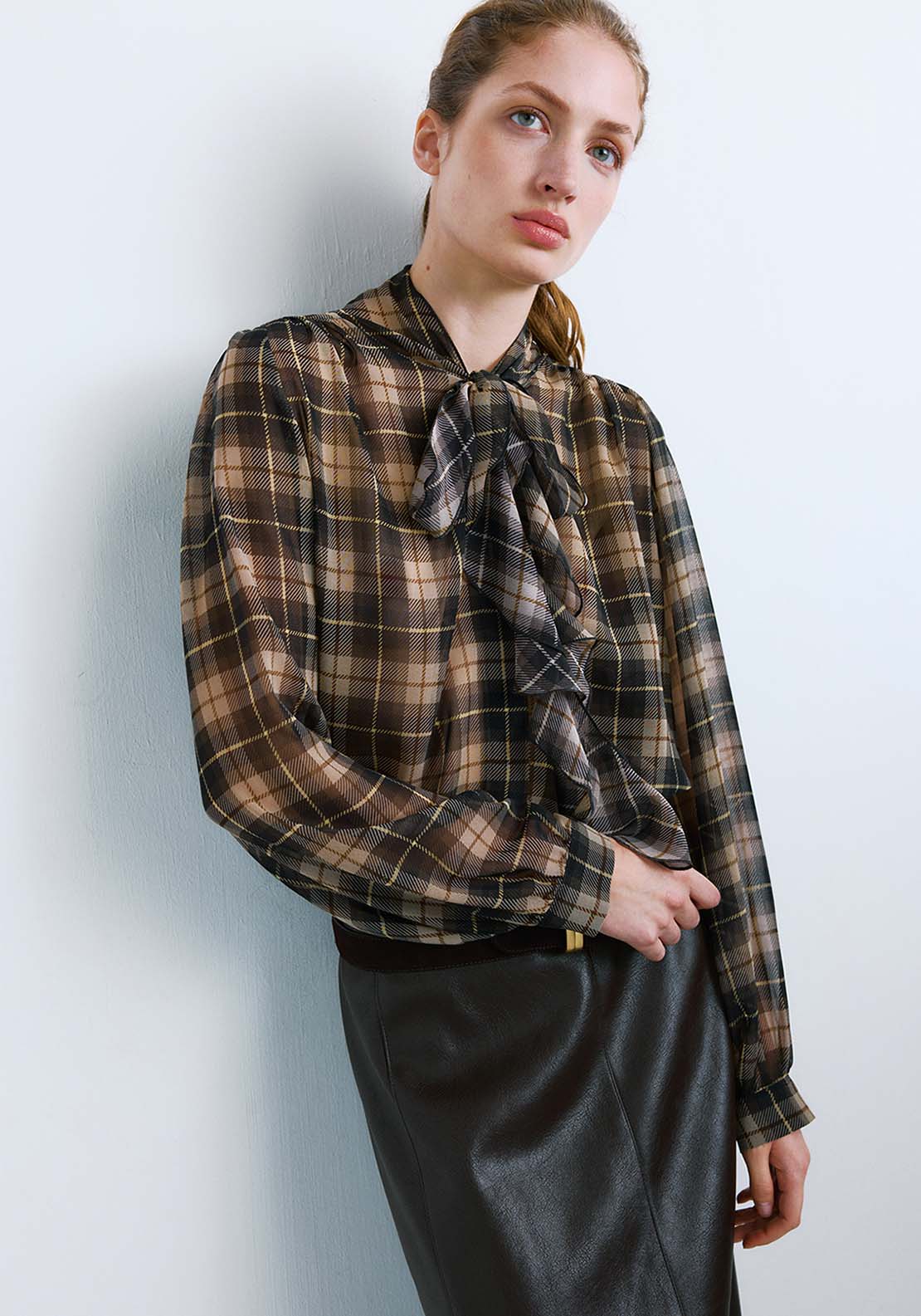 Blouse With Check Pattern &amp; Foulard Collar - Brown