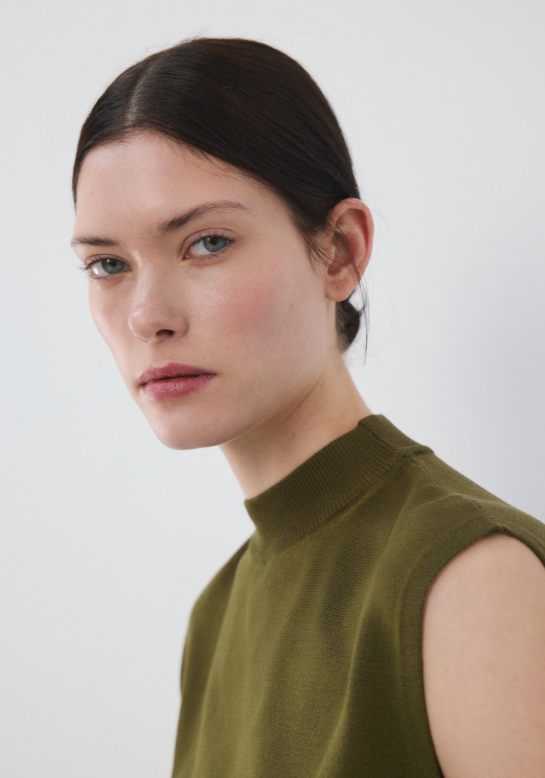 Knitted Belt Vest - Green