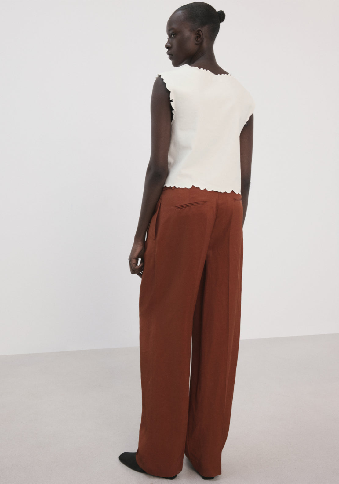 Embroidered Flower Top - White