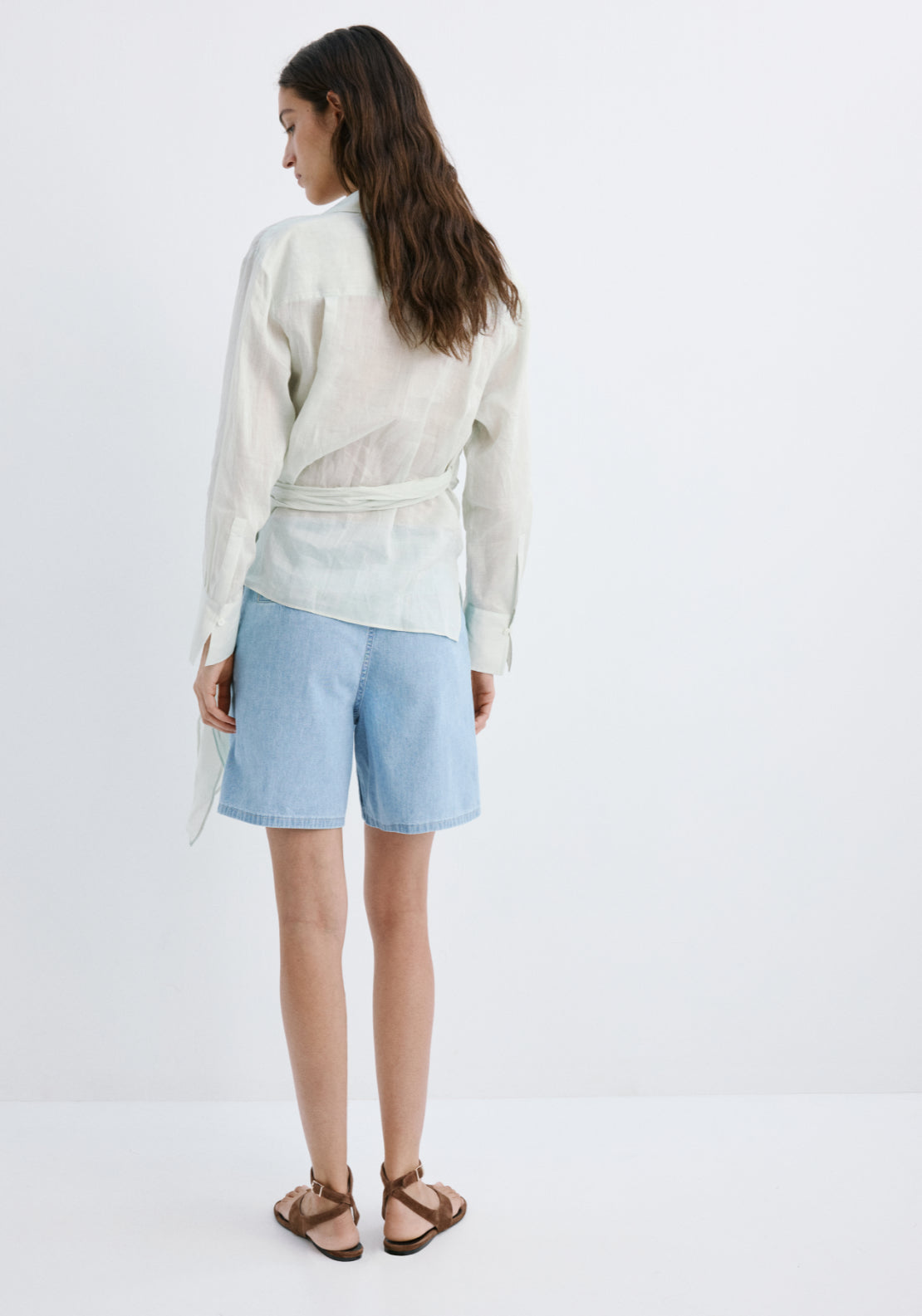 Mid Rise Denim Bermuda Shorts With Pleats - Denim Blue