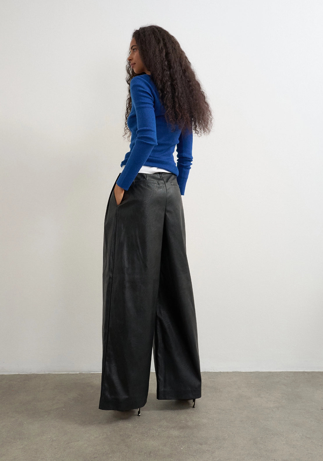 Tesa Coated Pleated Trousers - Black