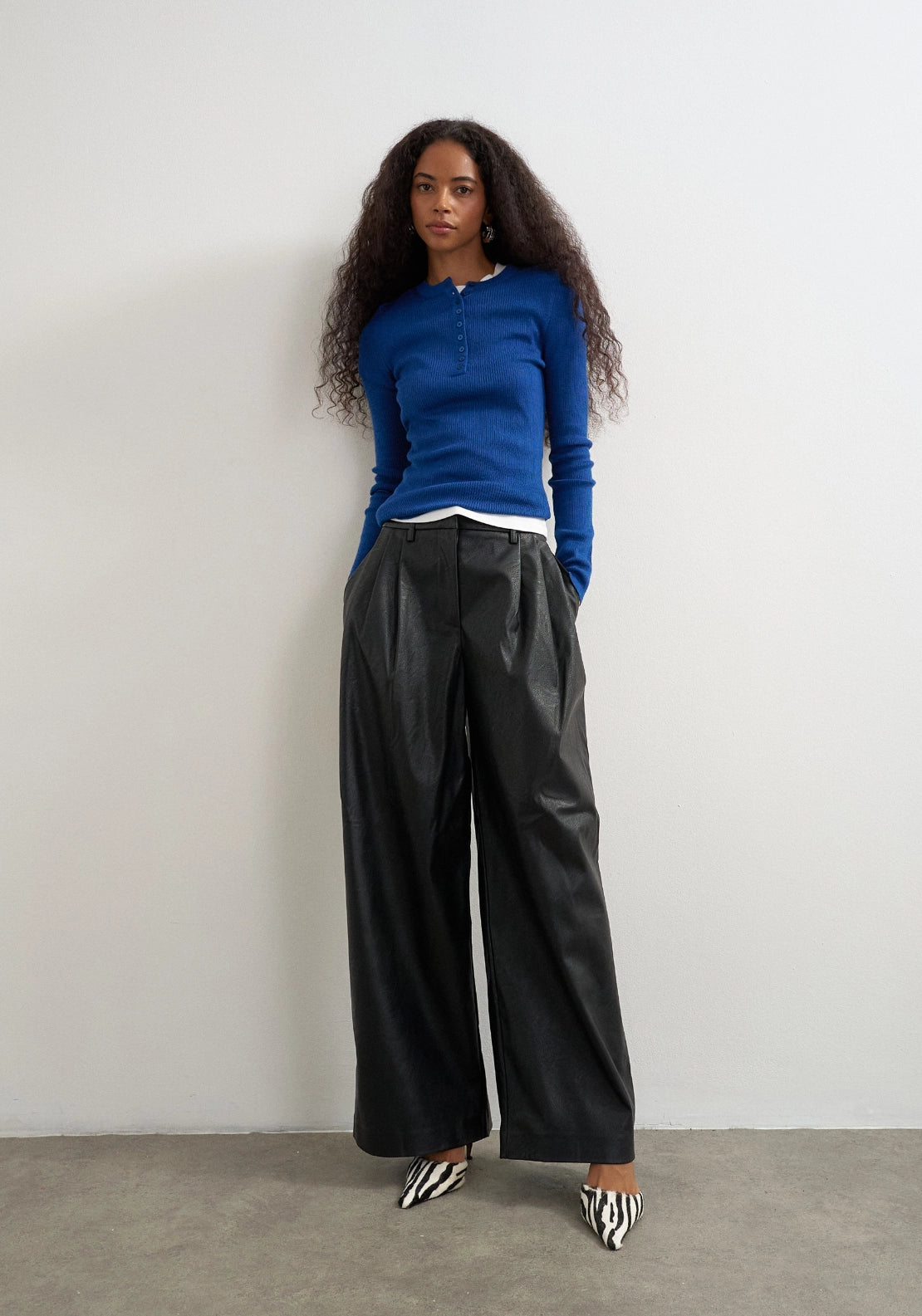 Tesa Coated Pleated Trousers - Black