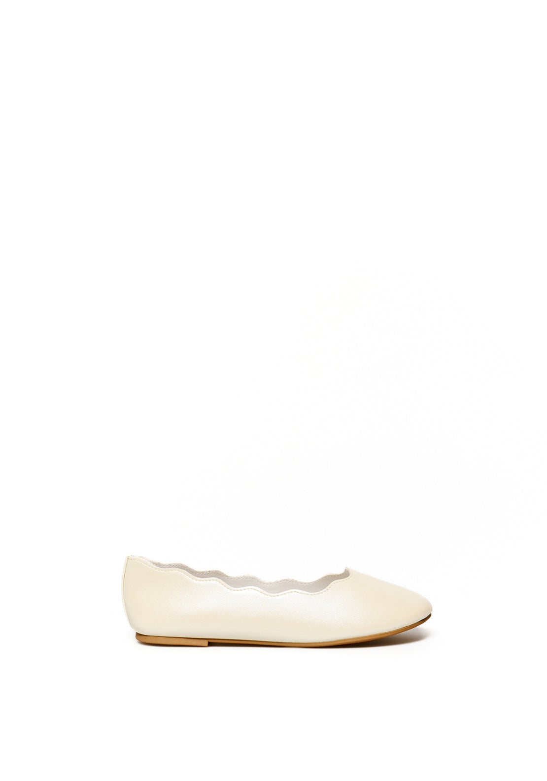 Sfera Scallop-edge pearly-finish ballet flats - White 6 Shaws Department Stores