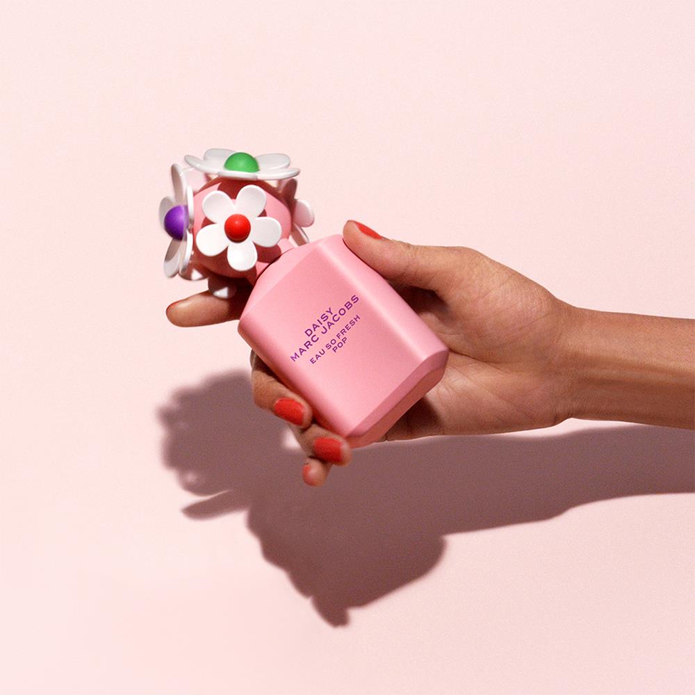 Marc Jacobs Daisy Eau So Fresh Pop Eau de Toilette 75ml 2 Shaws Department Stores