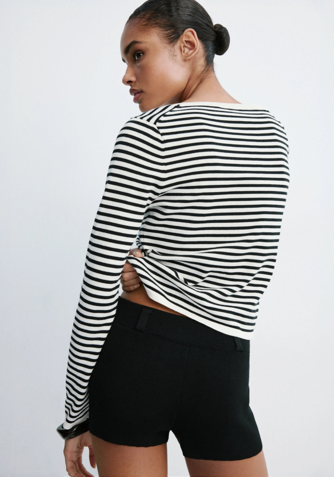 Knit Striped Sweater - Black &amp; White