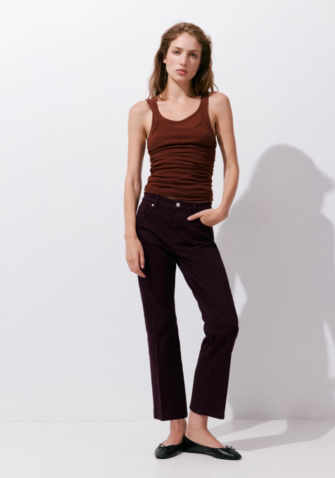 Sienna Cropped Flared Jeans - Burgundy