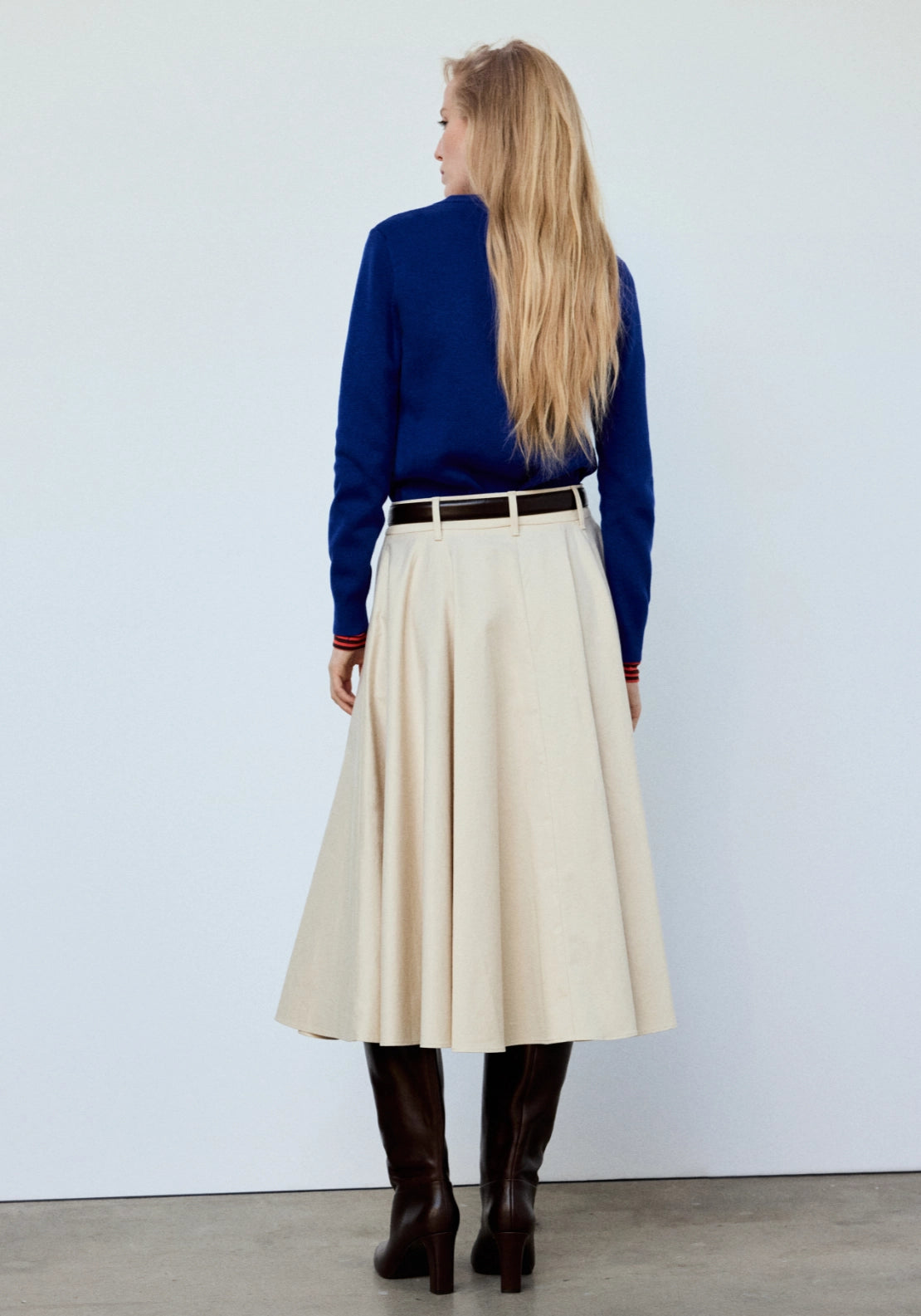 Fine Knit Crew Neck Sweater - Blue