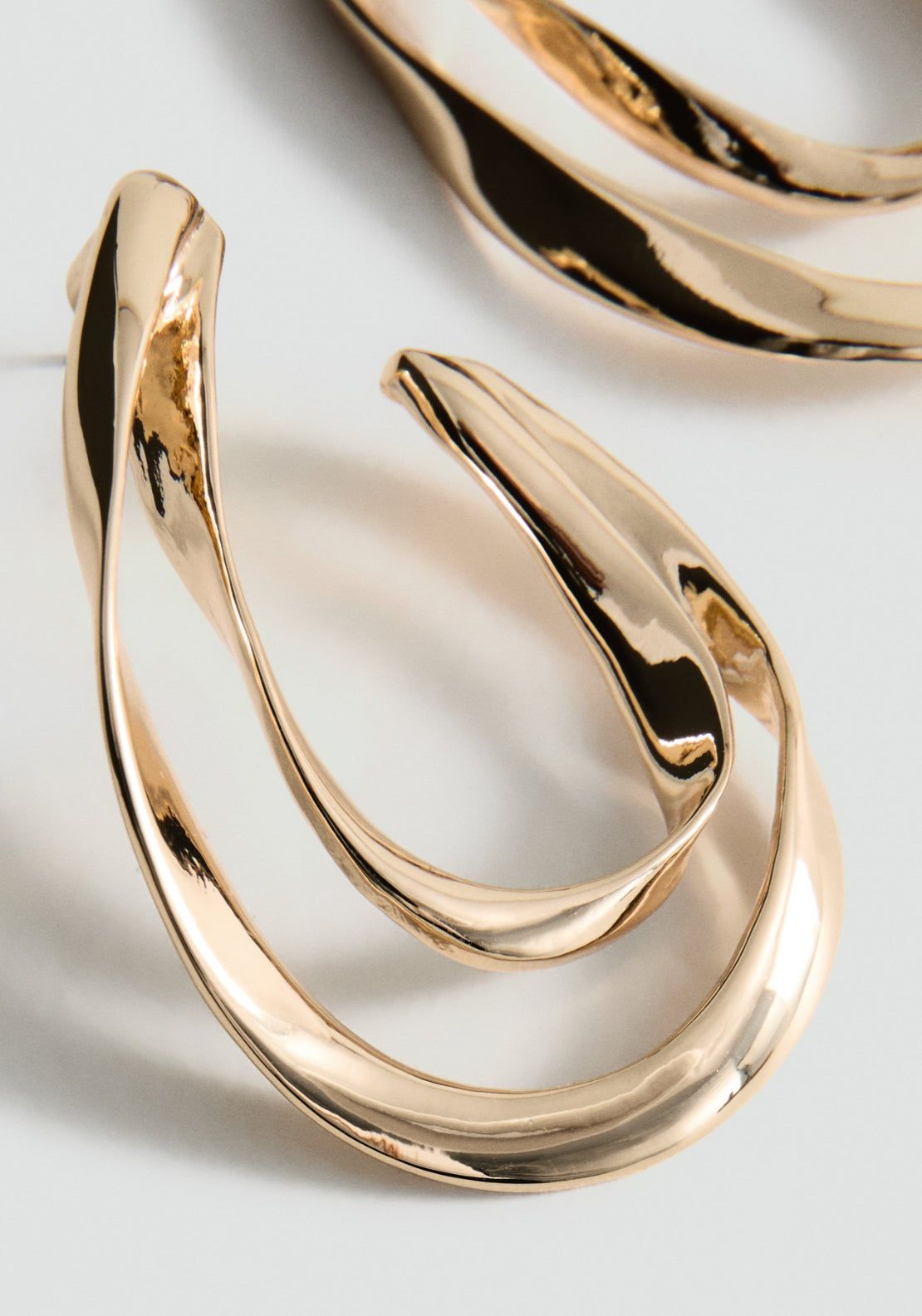 Irregular Oval Earrings - Gold