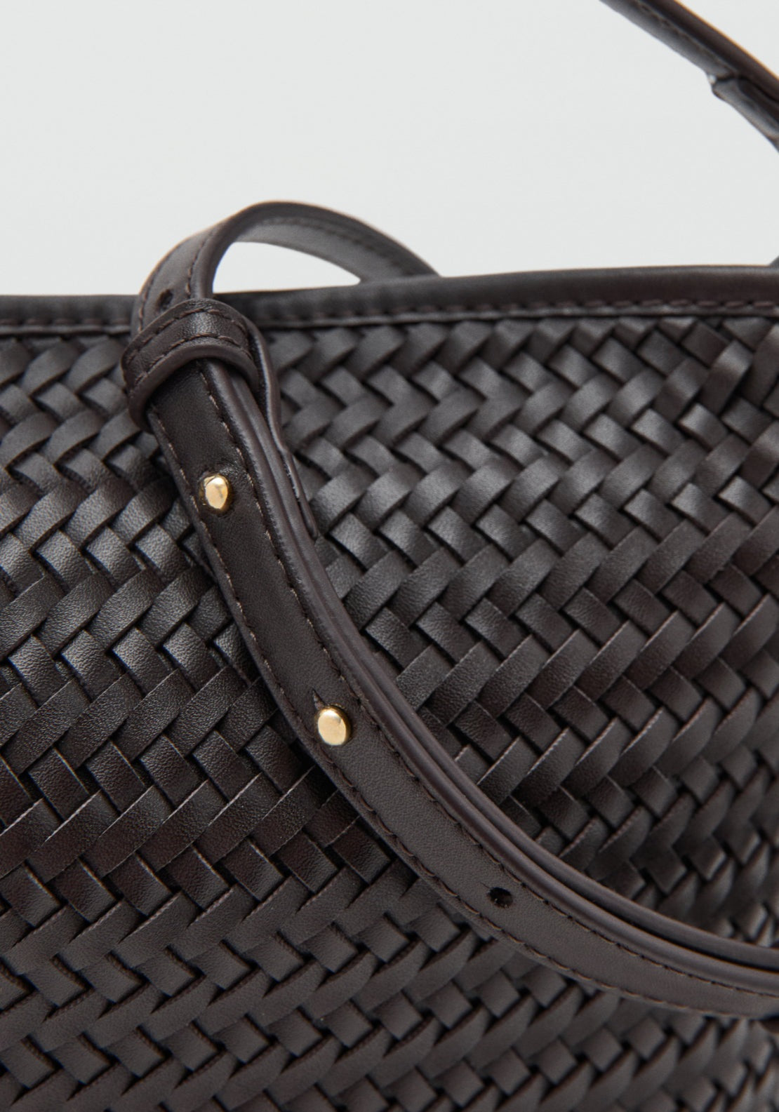Small Braided Bucket Bag - Brown