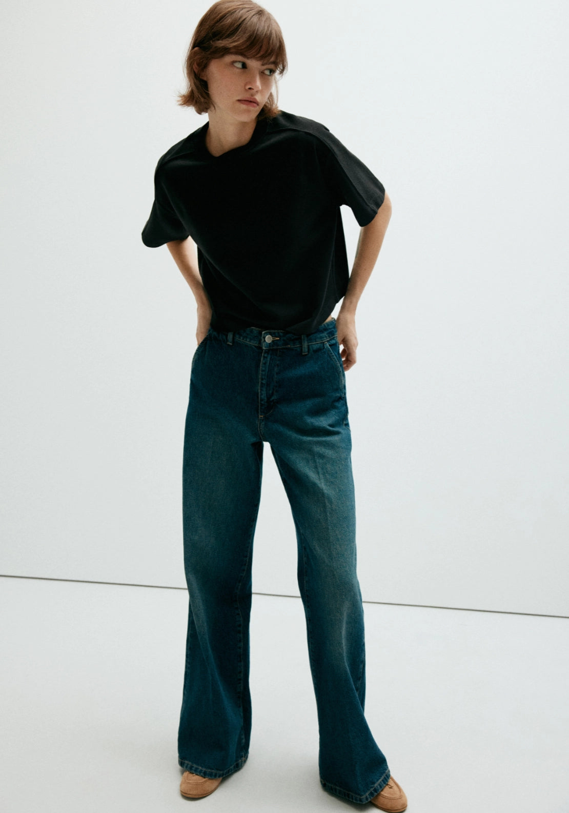 T-Shirt With Seam Detail - Black