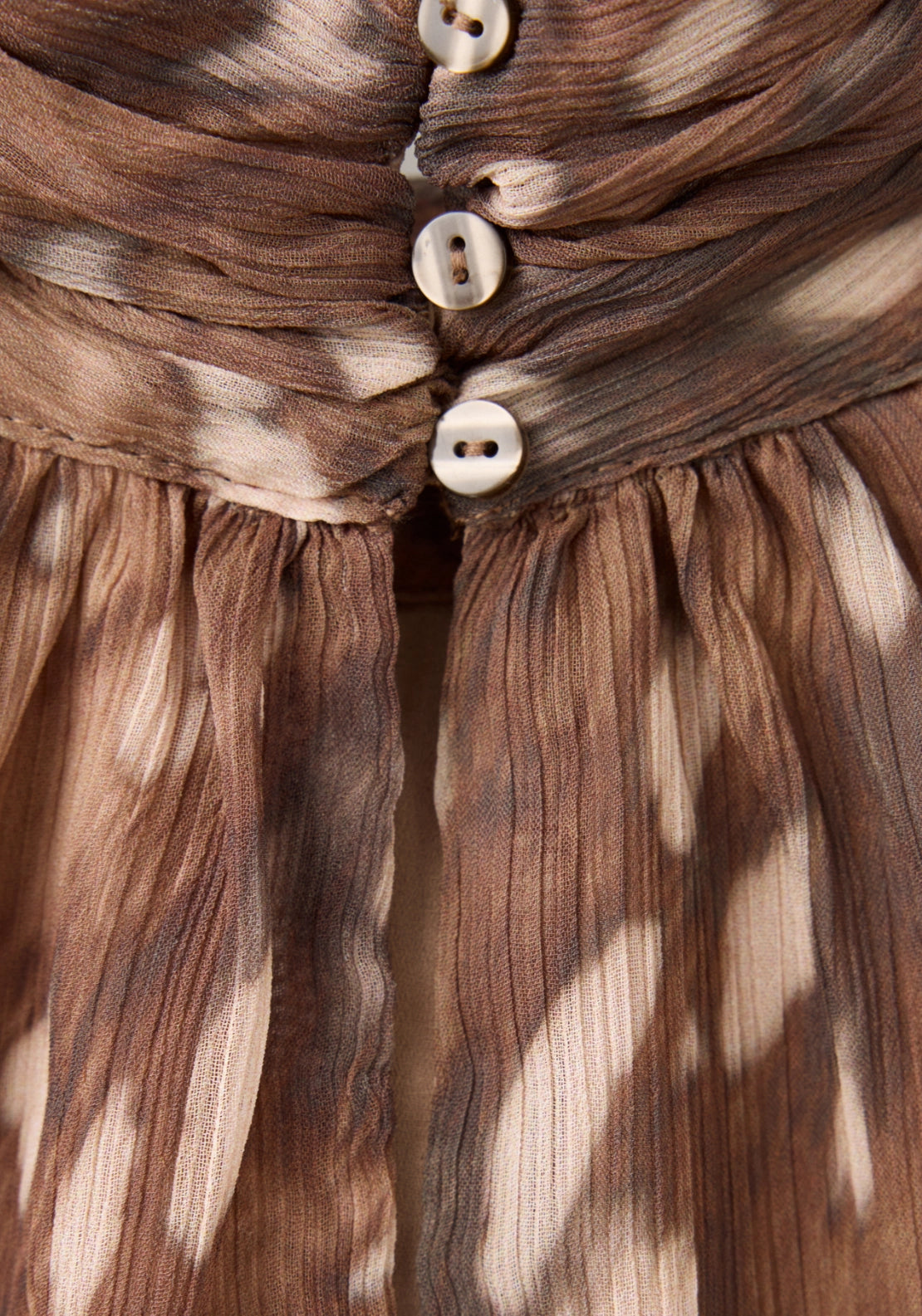 Printed Dress With A Perkins Collar - Brown
