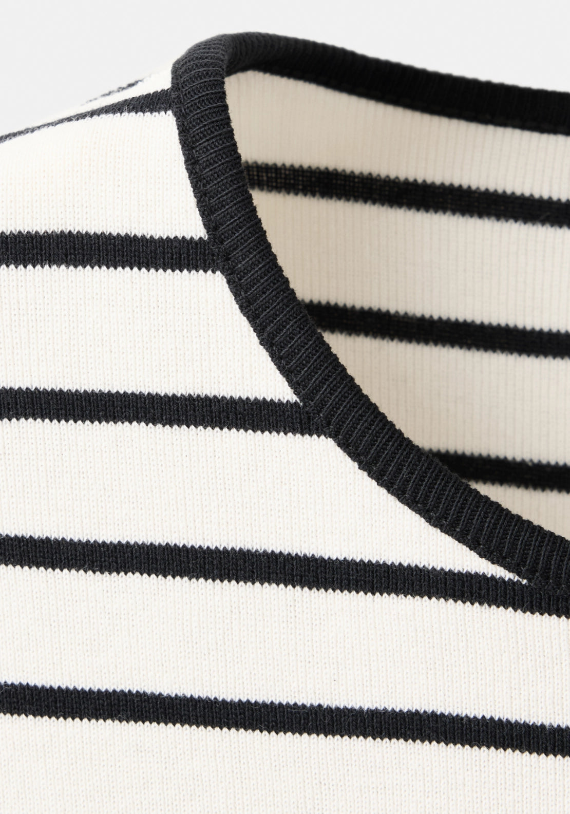 Cotton T-Shirt With Contrasting Trim - Black &amp; White