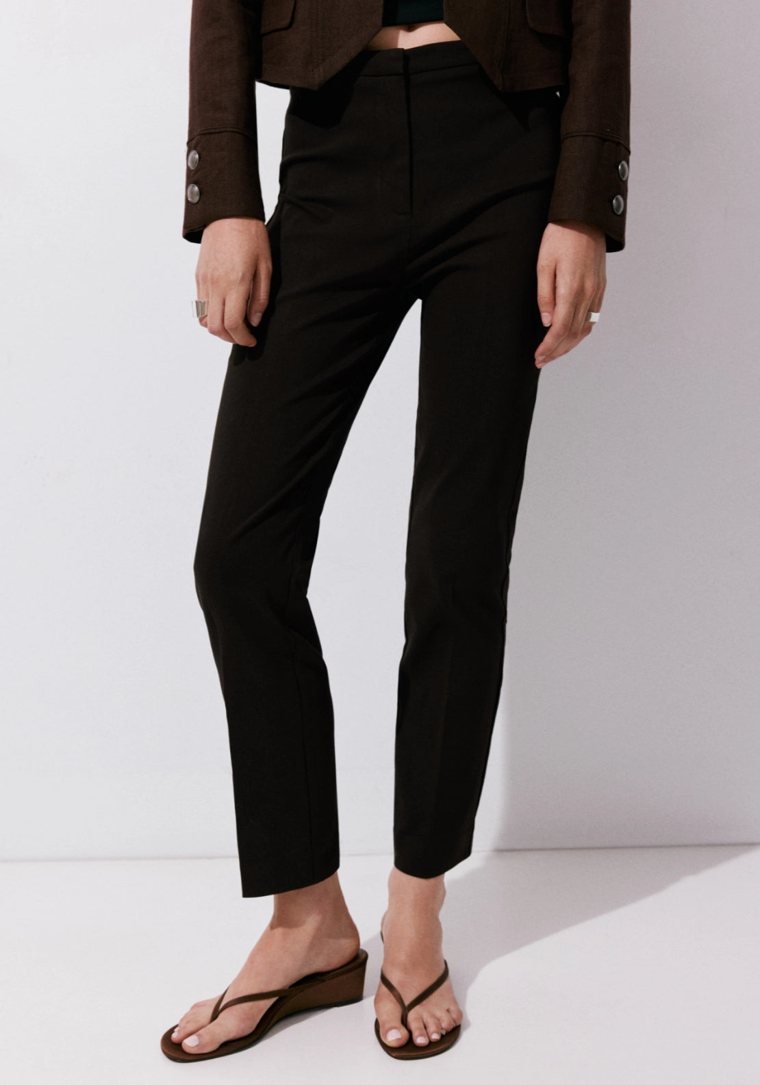 Straight Cut Crop Trousers - Brown