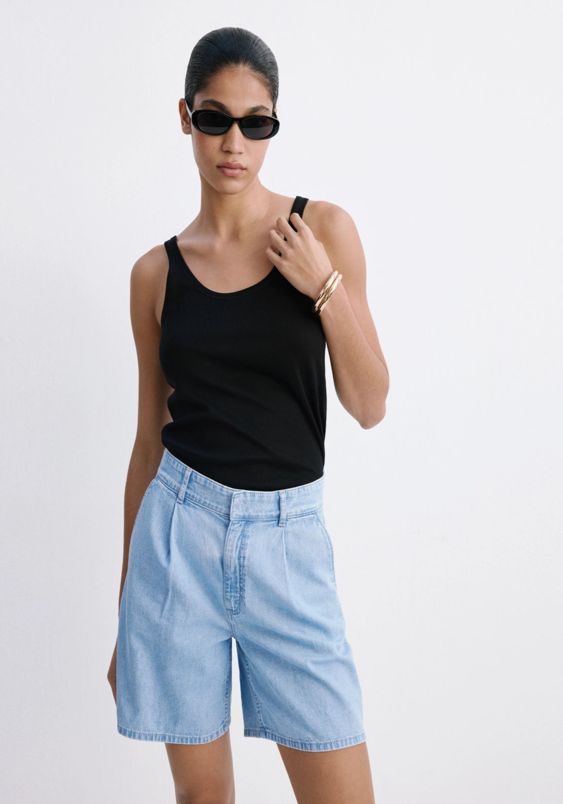 Mid Rise Denim Pleated Bermuda Shorts - Denim Blue