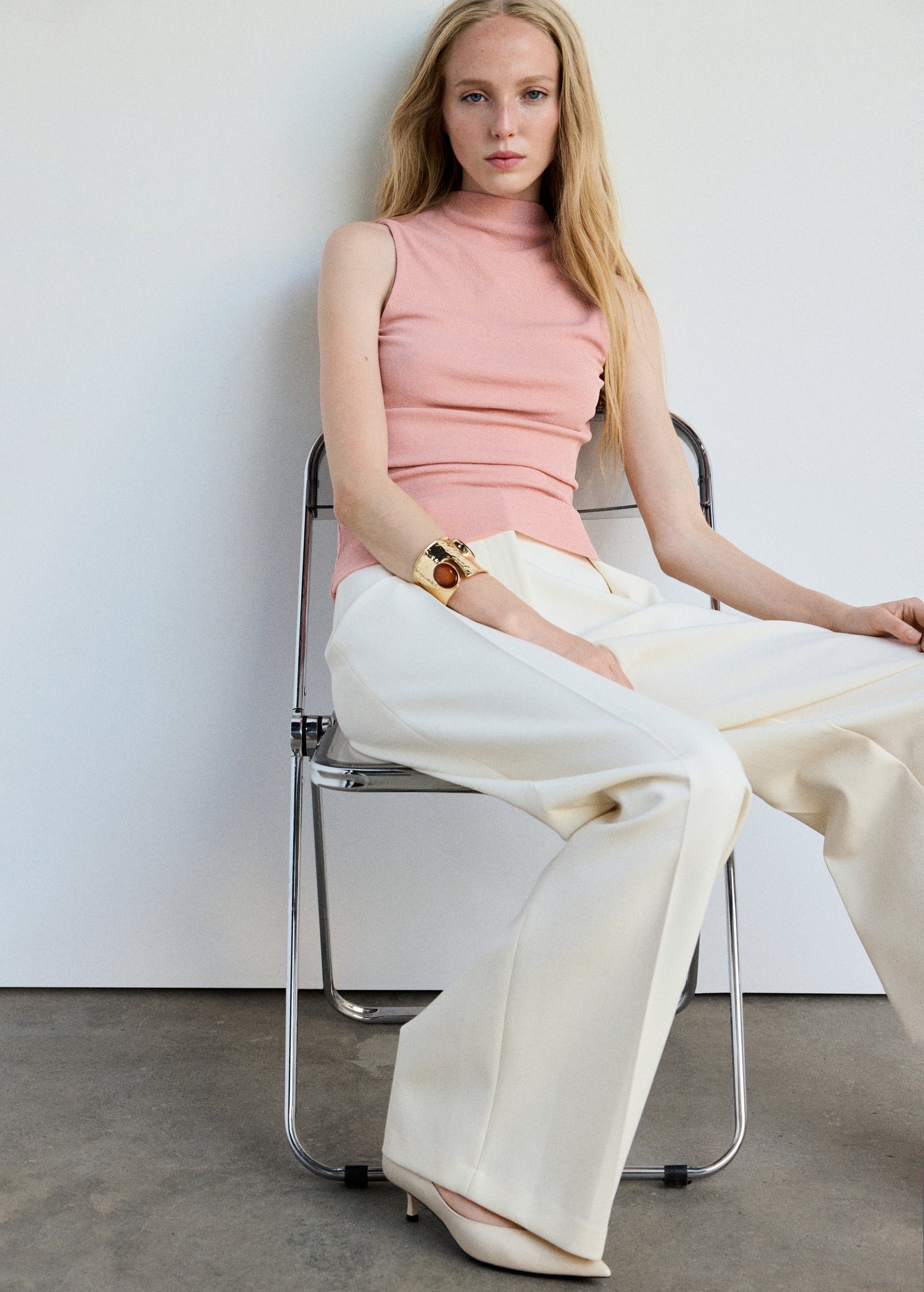 Fitted Fine Knit Sleeveless Top - Pink