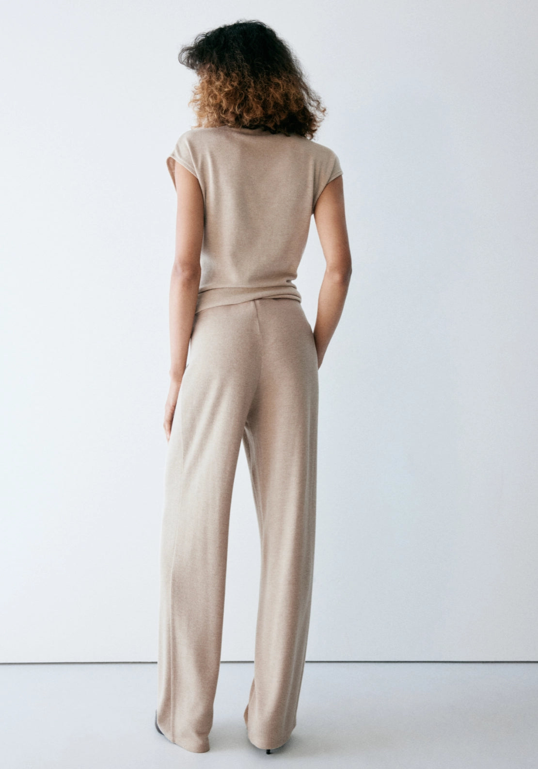 Stretch Knit Trousers - Beige