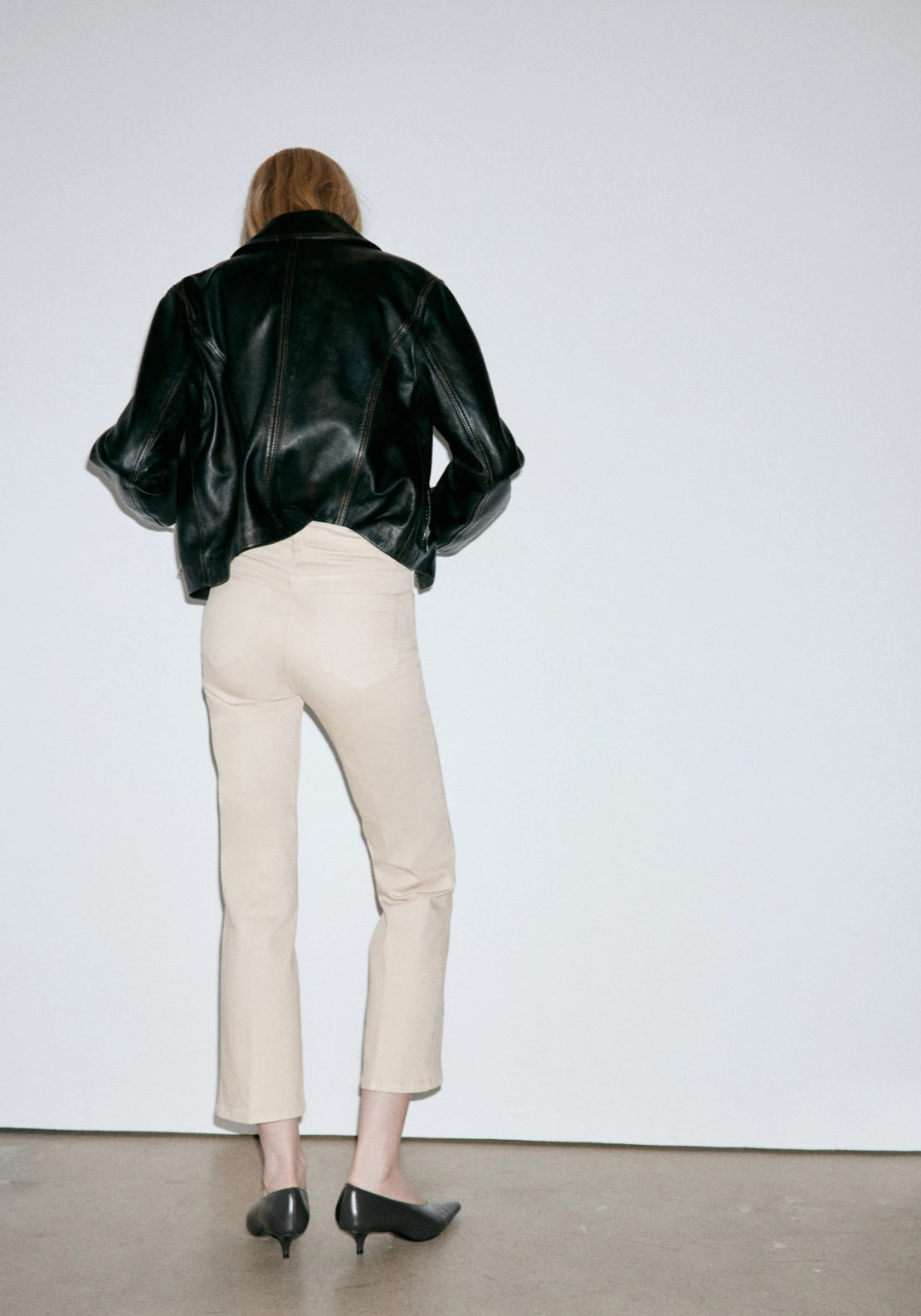 Sienna Cropped Flared Jeans - Beige