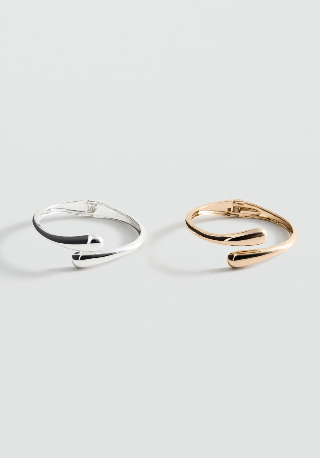 Thin Rigid Bracelet - Gold