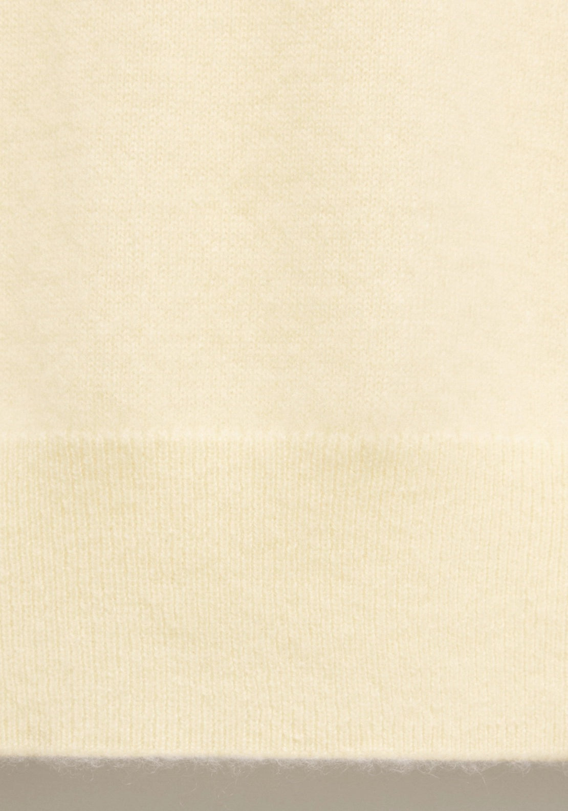100% Cashmere Round Neck Sweater - Yellow