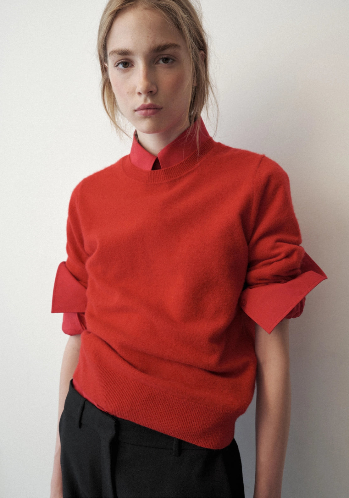 100% Cashmere Round Neck Sweater - Red