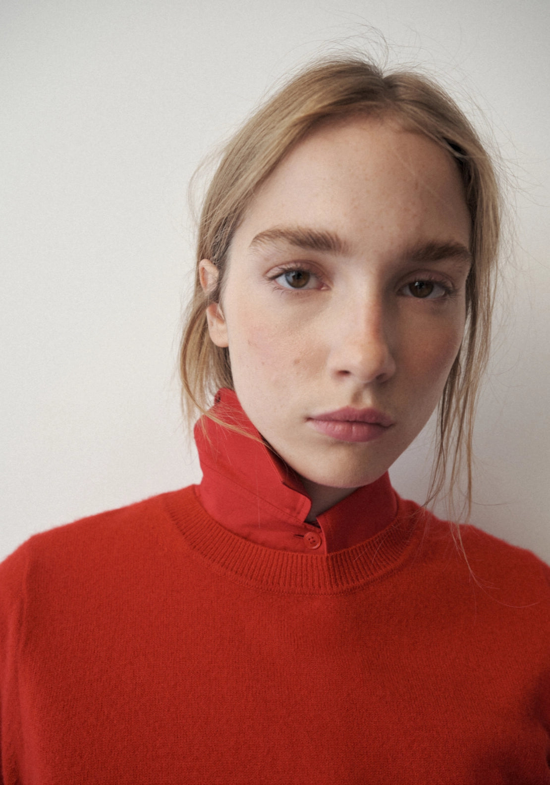 100% Cashmere Round Neck Sweater - Red